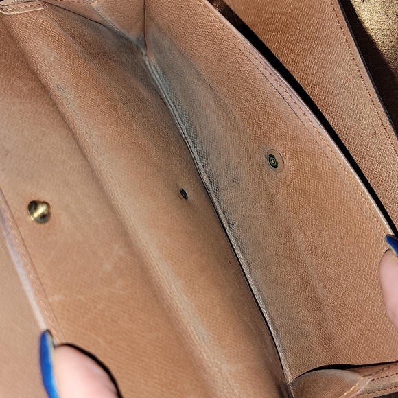 Authentic Louis Vuitton Sarah trifold wallet - Picture 8 of 9